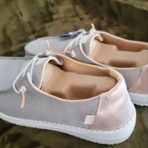 Womens shoes